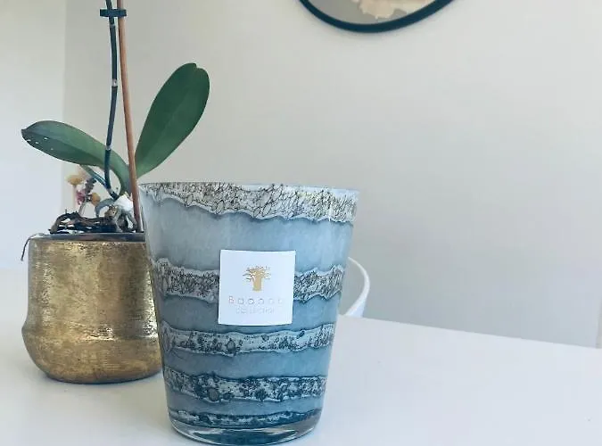 Le Du Pays De Σαλέ *